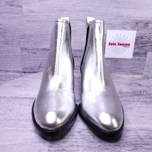 Rag & Bone Walker Leather Slip on Chelsea Ankle Boot Silver sz 35 Women's sz 5 - Picture 2 of 9